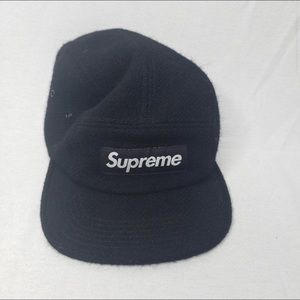 Supreme hat,like new, classic black and white